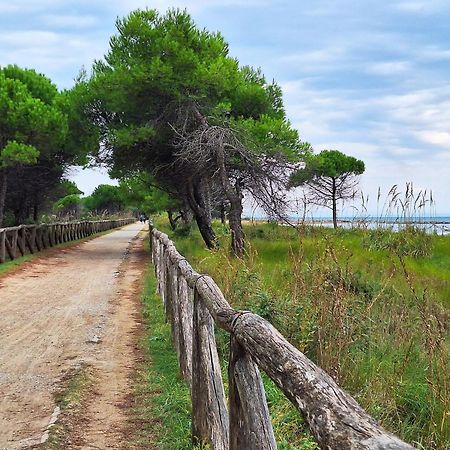 Nice Two-Bedroom Apartment 150M From The Beach Bibione Luaran gambar