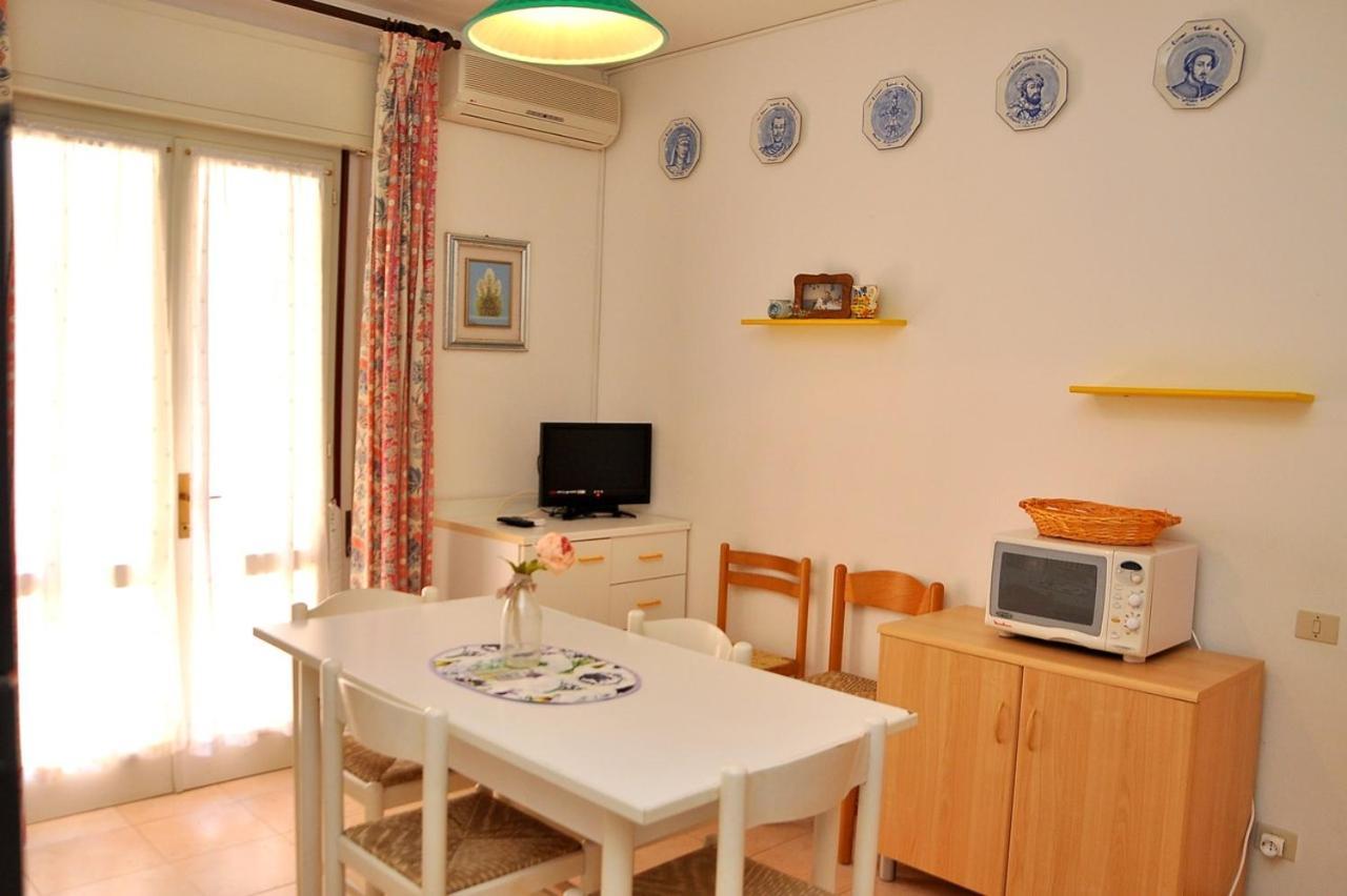 Nice Two-Bedroom Apartment 150M From The Beach Bibione Luaran gambar