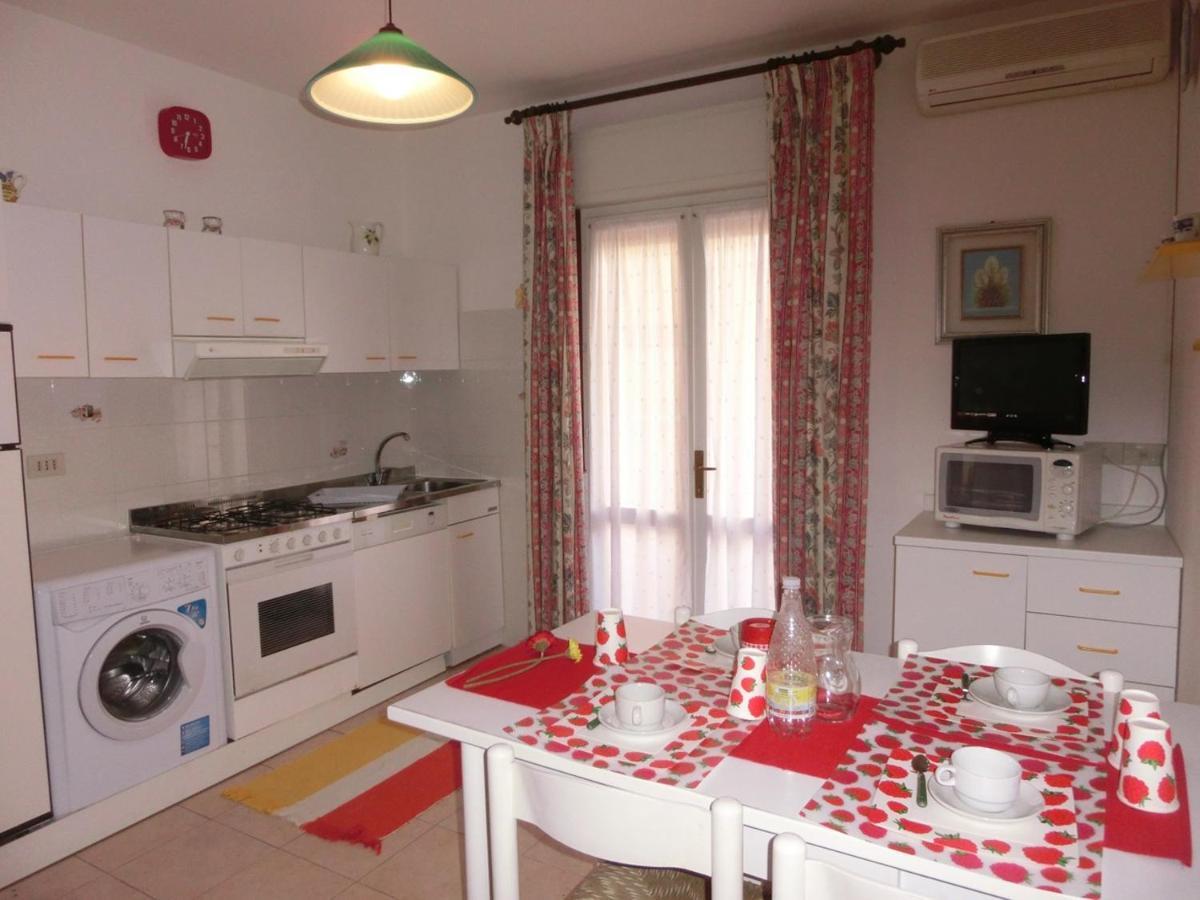 Nice Two-Bedroom Apartment 150M From The Beach Bibione Luaran gambar