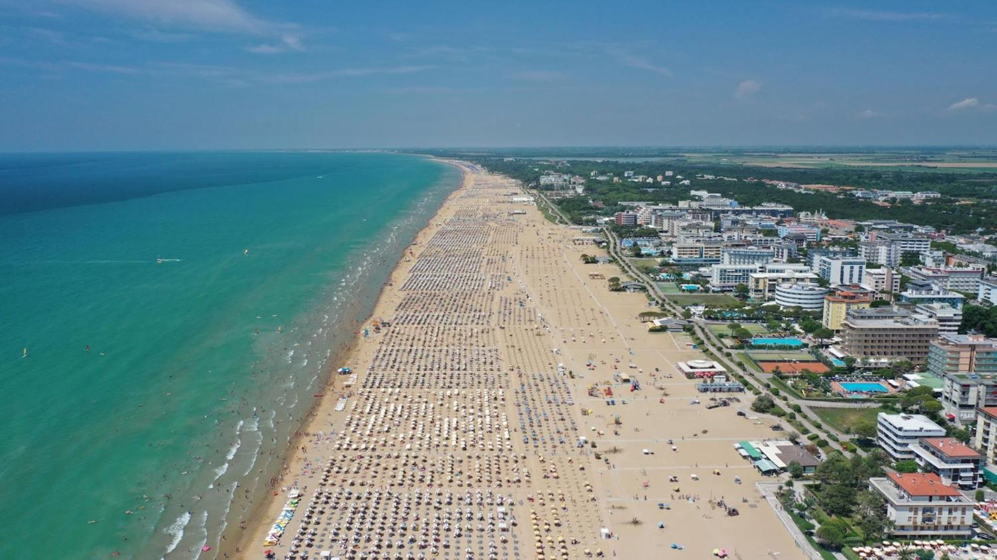 Nice Two-Bedroom Apartment 150M From The Beach Bibione Luaran gambar