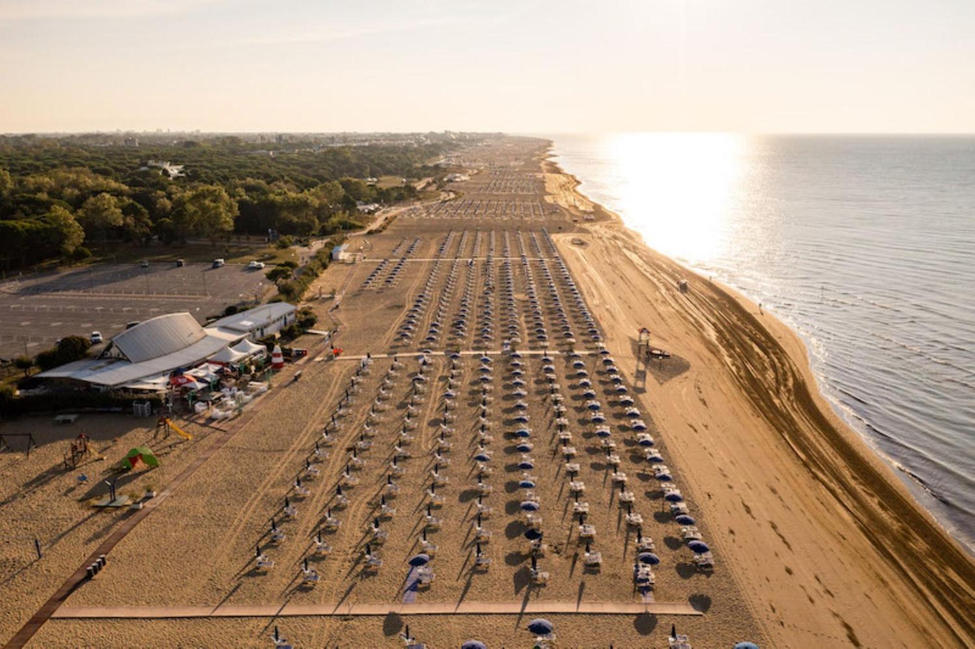 Nice Two-Bedroom Apartment 150M From The Beach Bibione Luaran gambar